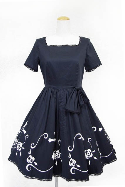 Moi-même-Moitiéワンピース Cross Print OP by Moi-même-Moitié