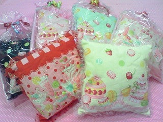 Angelic Pretty　Fruits Parlorクッション　ノベルティ Original Print Mini Cushion (Fruits Parlor) by Angelic Pretty