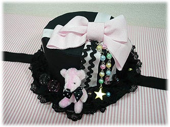 Angelic pretty ミニハット　ブラック　黒色 Gift Box Mini Hat by Angelic Pretty