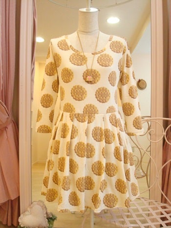 Back Ribbon Biscuit Print Cutsew OP by Emily Temple Cute