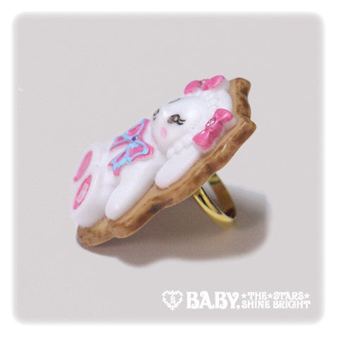 Usakumya Sugar Baby Icing Cookie Ring (2017) by Baby, the Stars