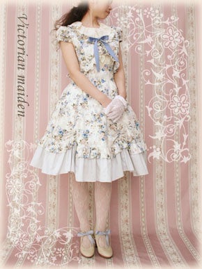 Rococo Bouquet Scallop Skirt by Victorian Maiden