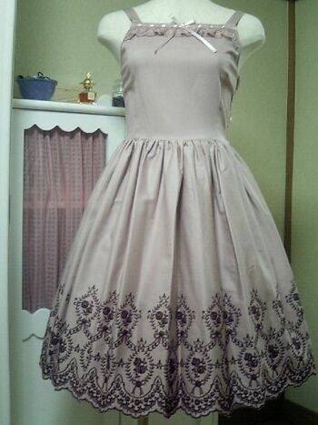 Roses and Ribbon Scalloped Embroidery JSK by Innocent World