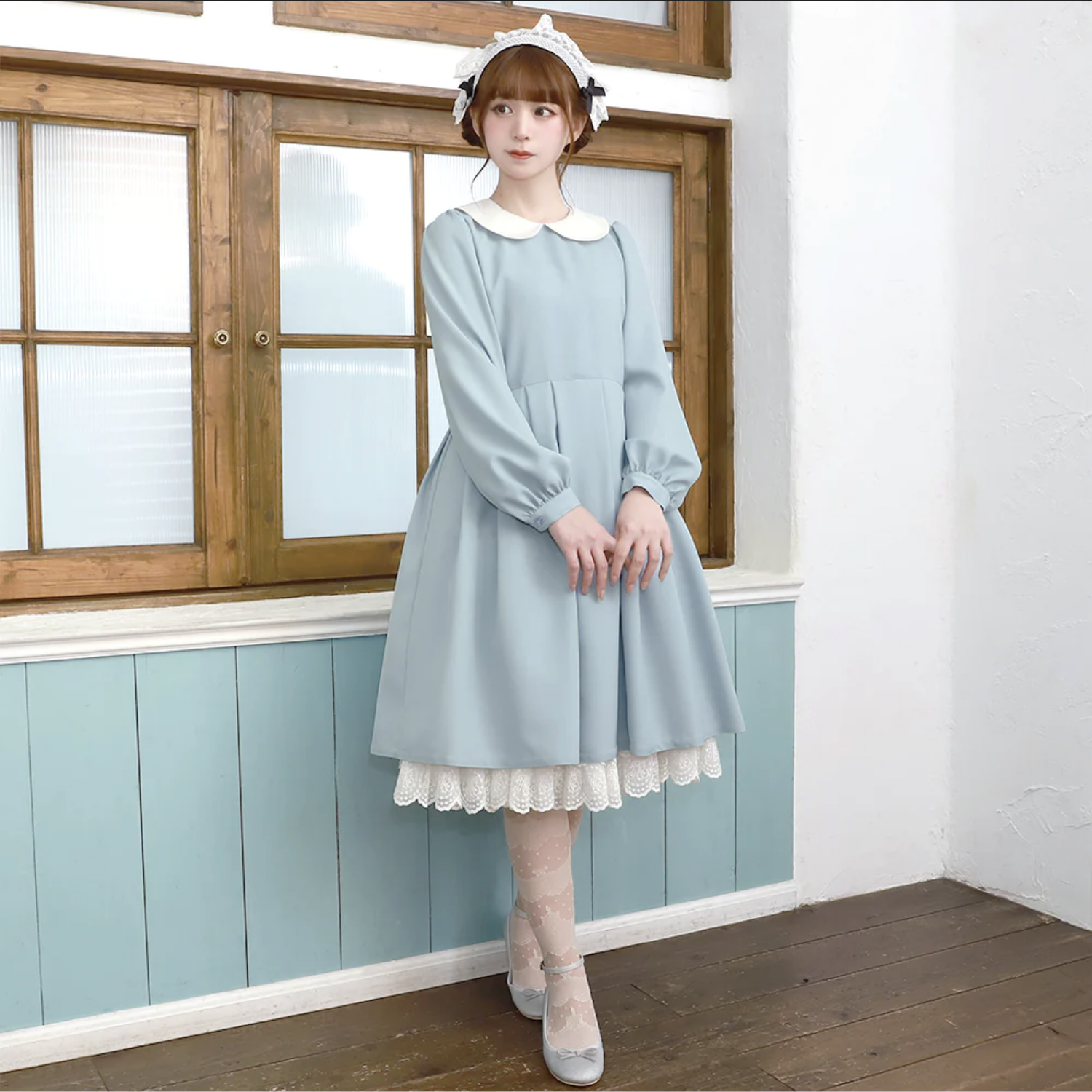 Alice Apron Long Sleeve Knee Length OP by Melody BasKet