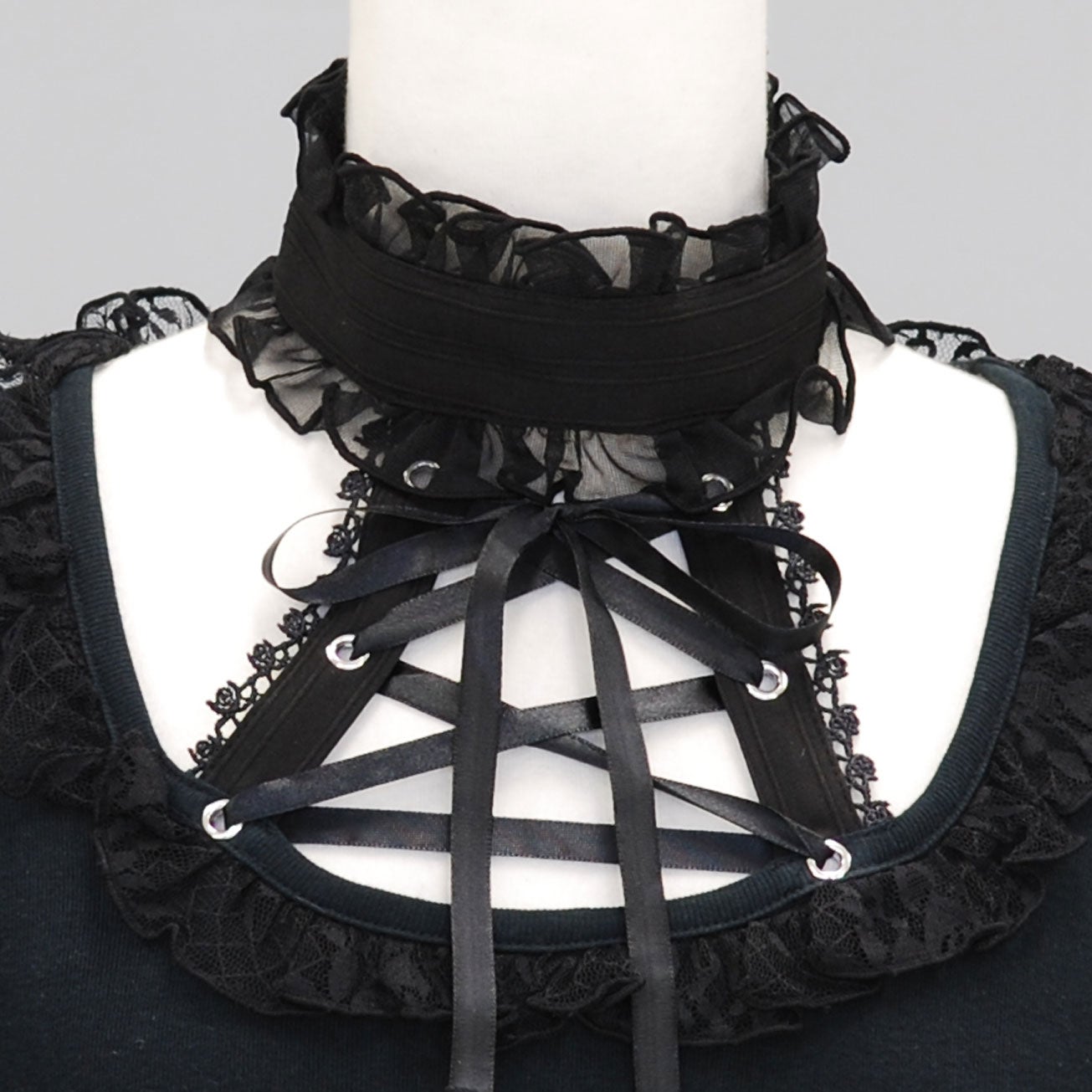 FRILL Design Choker Cutsew by h.NAOTO