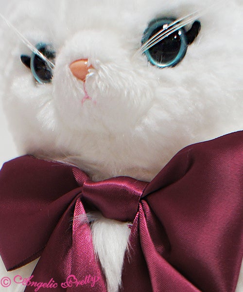 Princess Cat Stuffed Pouch by Angelic Pretty