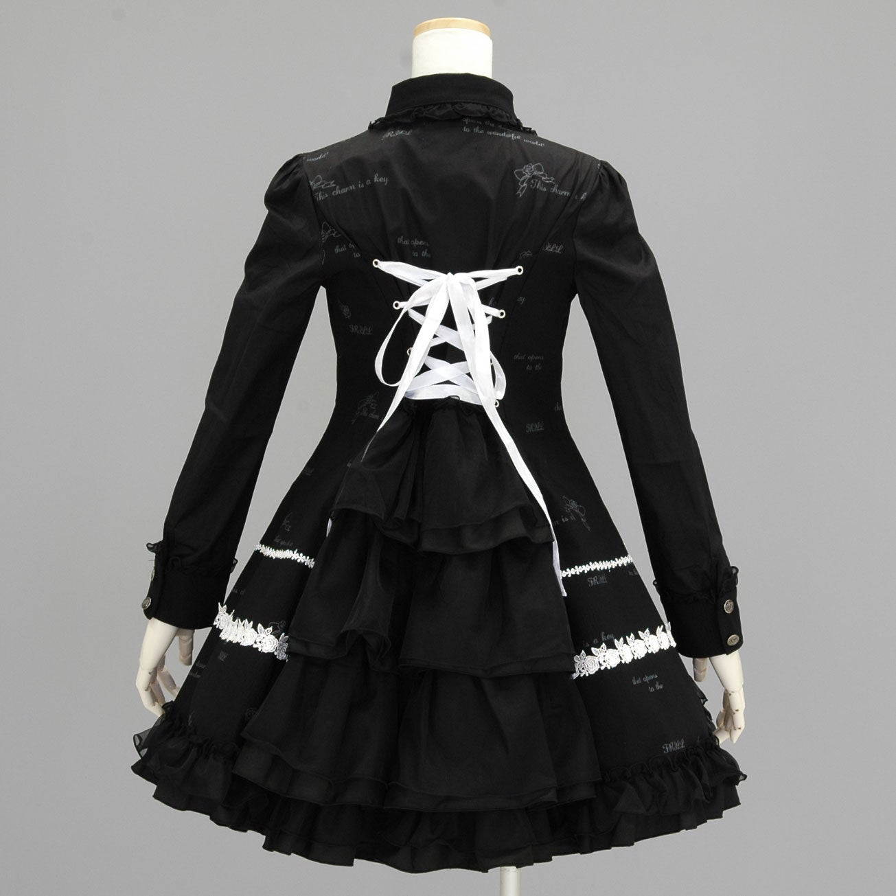 FRILL Embroidery OP with Tie by h.NAOTO