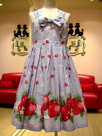 toptoy NommiSpring Strawberry 春日苺苺限定日本限定 Nommi Spring