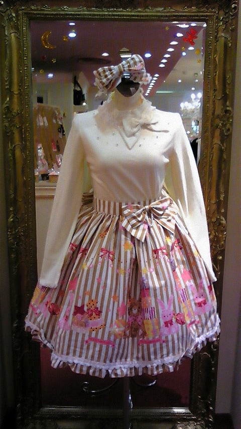 CL / Candy Star Rabbit Skirt by Metamorphose Temps de Fille