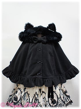 Fluffy Kitten-chan Cape by Angelic Pretty