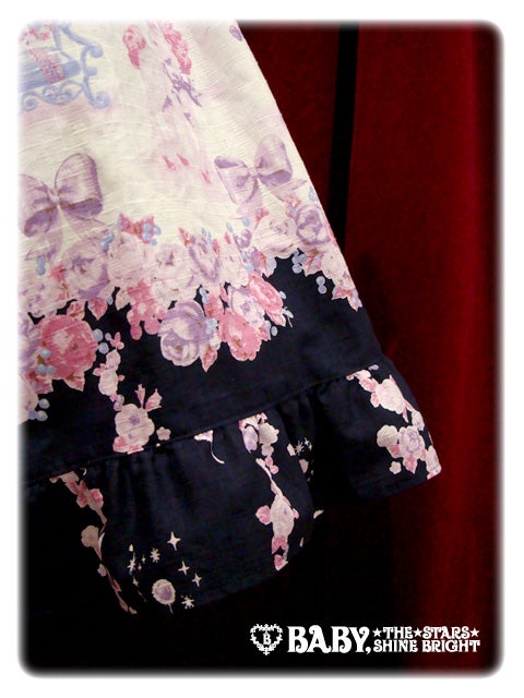 Unico ♥ in Bloomland柄スカラップジャンパースカート Unico ♥ in Bloomland柄スカラップジャンパースカート Unico in