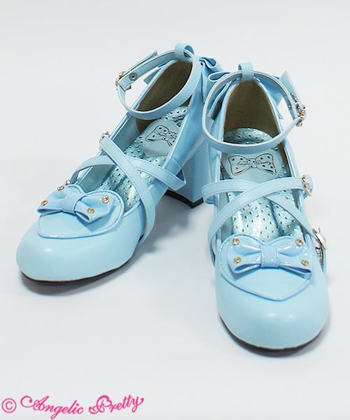 L・O・V・E Heart Shoes by Angelic Pretty