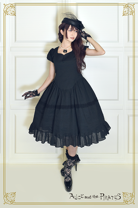 Chloe OP by Alice and the Pirates