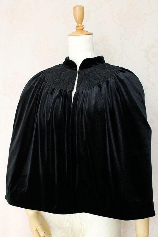 Royal Lady Cape by Victorian Maiden