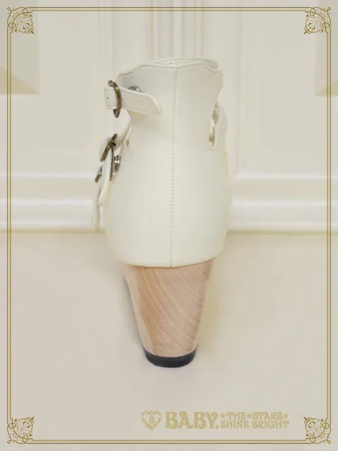 Baby Victoire Shoes (2025) by Baby, the Stars Shine Bright