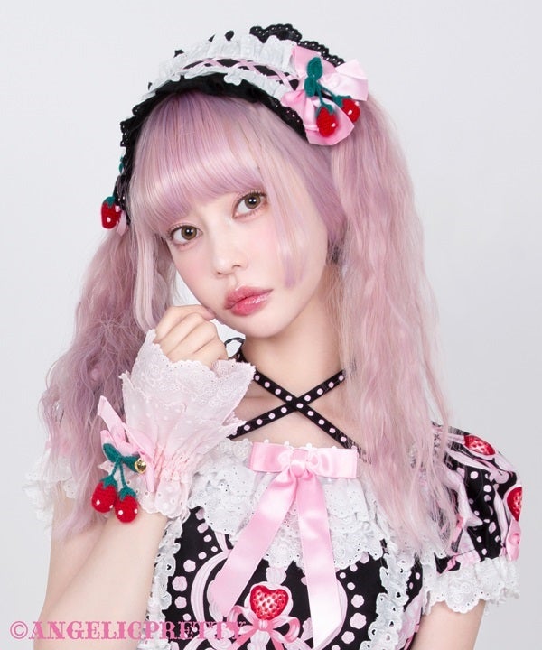 Decoration Strawberryヘッドドレス…クロ Decoration Strawberry Headdress by Angelic Pretty