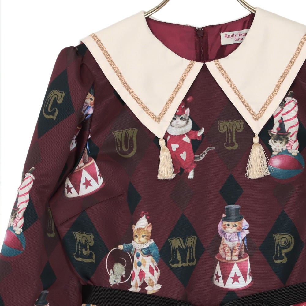 CIRCUS CATS OP by Emily Temple Cute