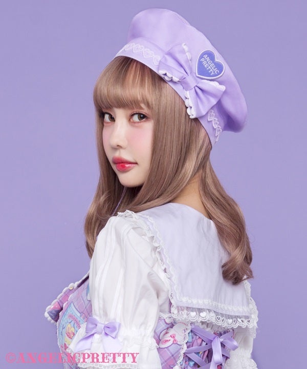 Heart patch Beret by Angelic Pretty