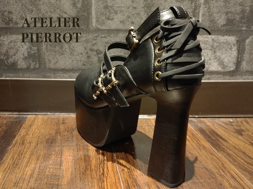 Antique Gold Frame Pumps by Atelier Pierrot