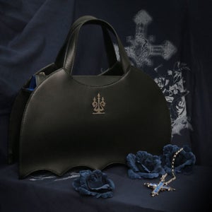 モワティエ/ 蝙蝠バッグ(本革) Bat Handbag (Real Leather) (2018) by Moi-même-Moitié