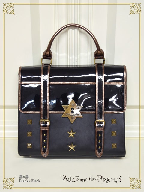 Chris Satchel by Alice and the Pirates
