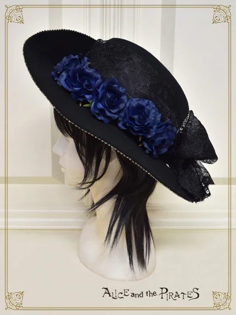 Holy Knight Hat by Alice and the Pirates