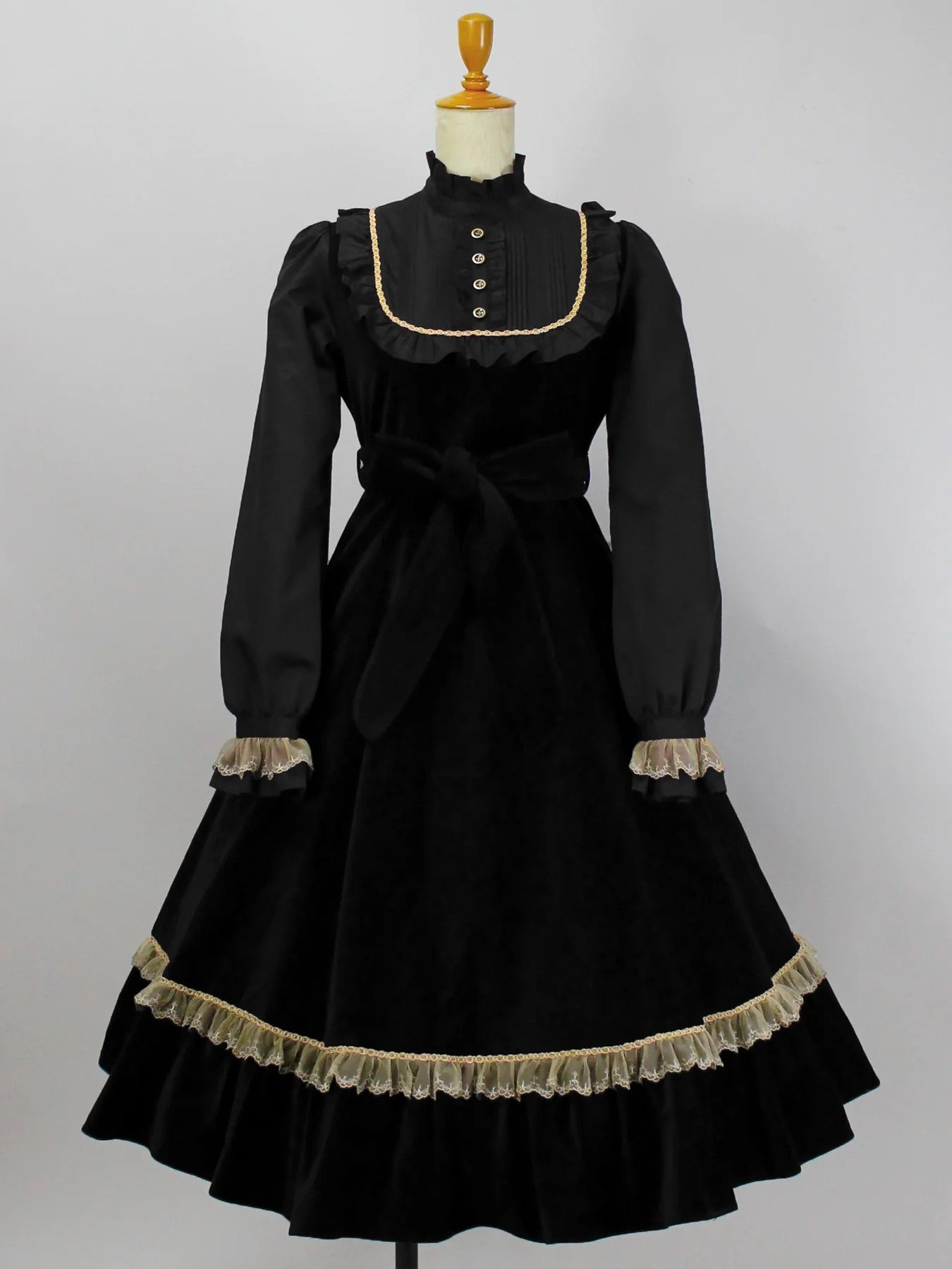 Velvet Rosen OP (2024) by Victorian Maiden