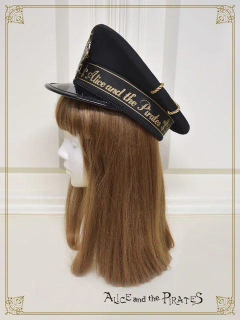 Beast-Trainer Imelda and Ricardo Hat by Alice and the Pirates