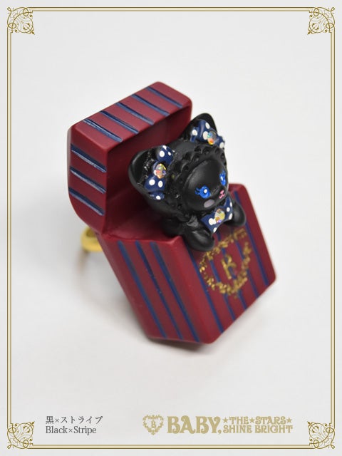 Neko Kumya's Gift Box Ring by Baby, the Stars Shine Bright