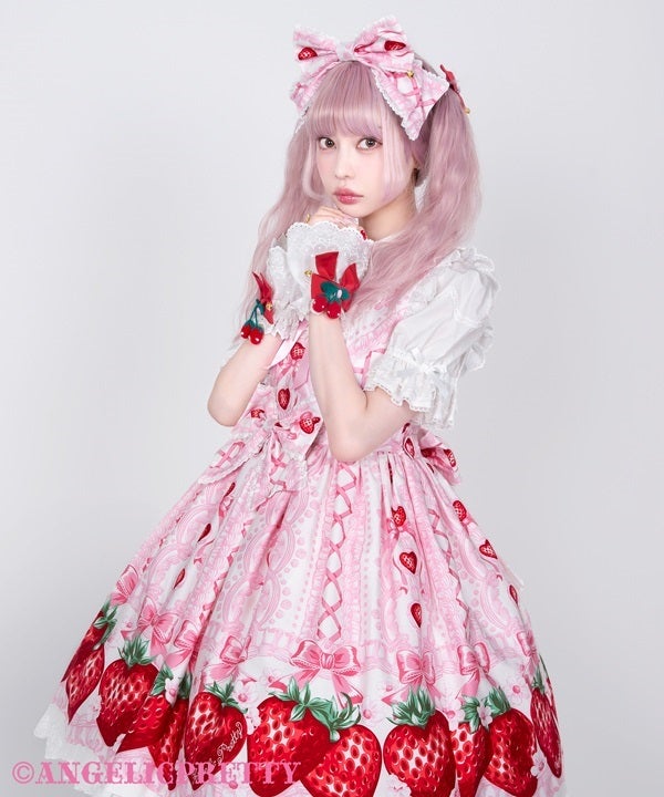Decoration Strawberry JSK by Angelic Pretty