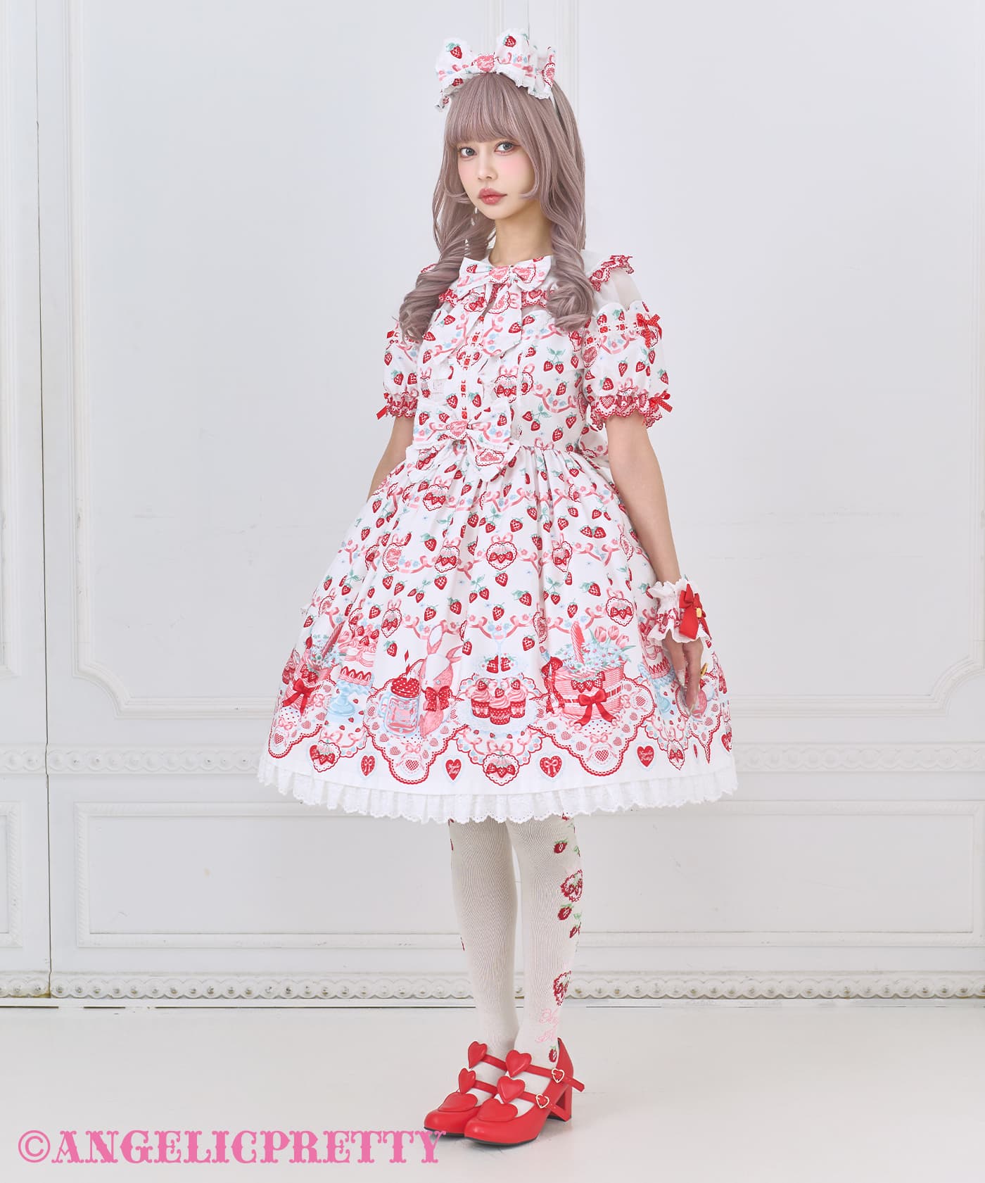 Strawberry Cake Party OP by Angelic Pretty