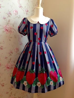 Strawberry Print OP by Leur Getter