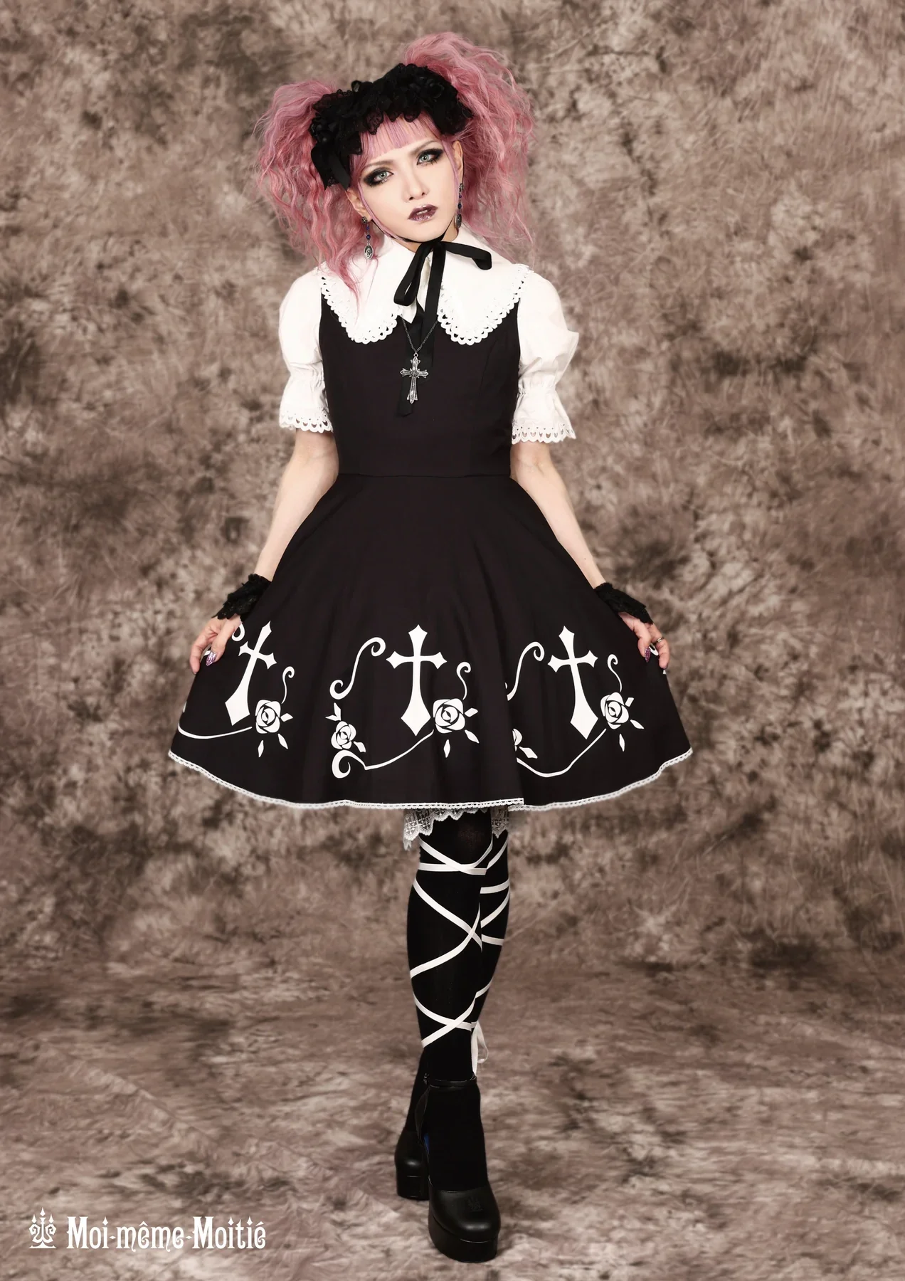 Rose Cross JSK by Moi-même-Moitié
