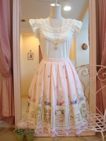 ミズタニ Emily Temple cute DandeCATスカートサッ Perfume Bottle Print Skirt by Emily Temple Cute