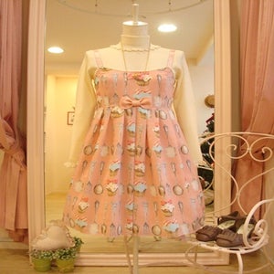 Emily Temple cute カップケーキ柄ワンピース Cupcakes & Cutlery Print Sleeveless OP by Emily Temple Cute