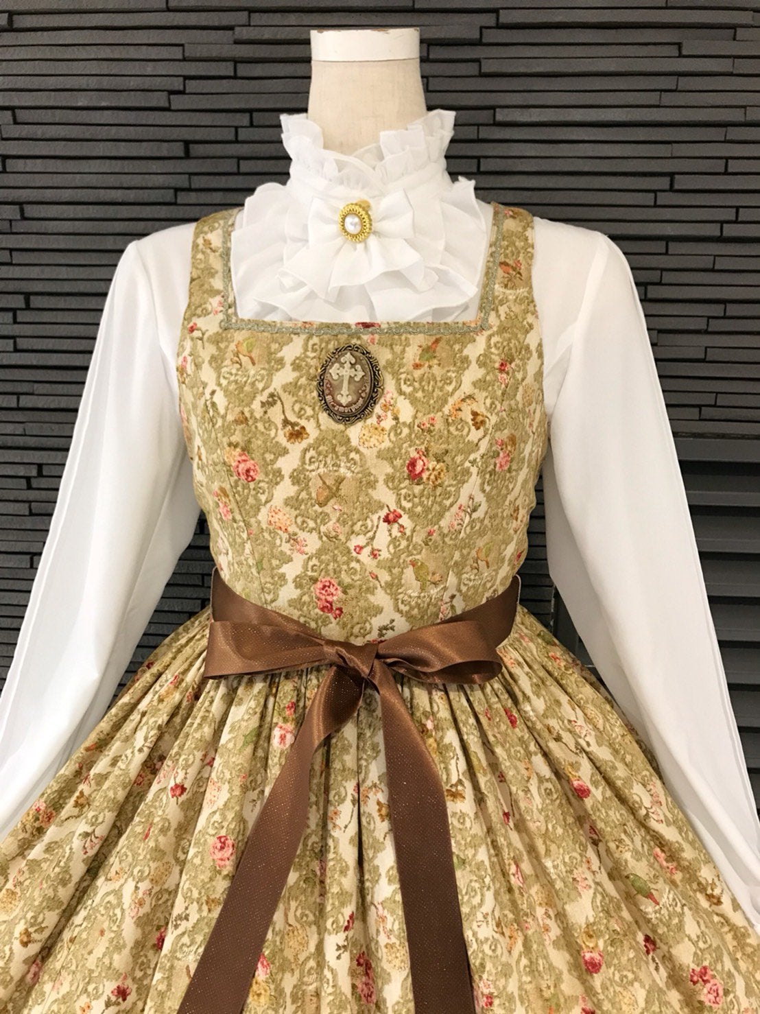 Antique Rose ~A Song of Little Birds~ Ribbon JSK by Metamorphose