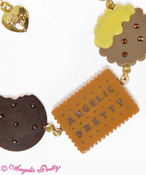 Cream Cookie Necklace by Angelic Pretty