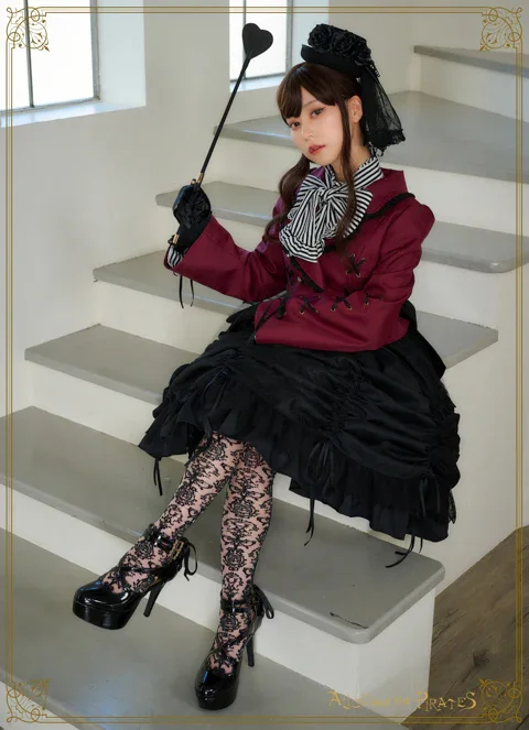 Beast-Trainer Imelda Skirt by Alice and the Pirates
