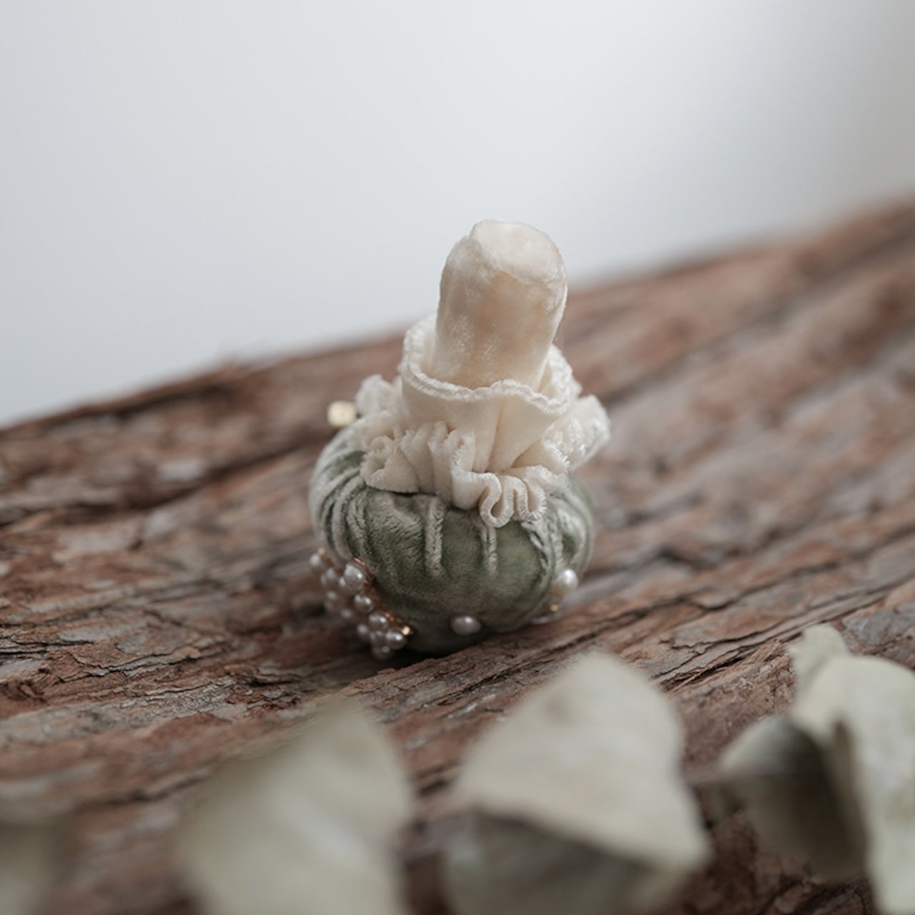 Hoshibako Works ~ Witch's Garden Mushroom Brooch by Chinese Indie