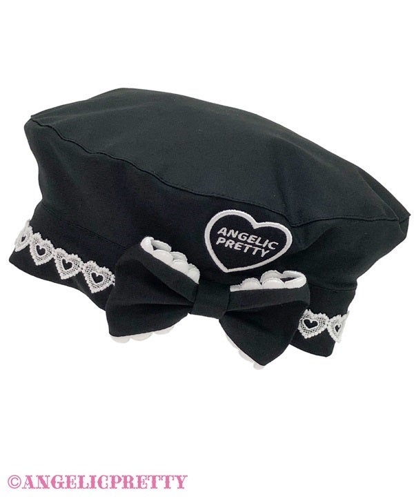 Heart patch Beret by Angelic Pretty