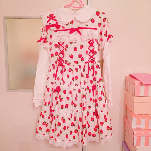 Strawberry-chan OP by Angelic Pretty