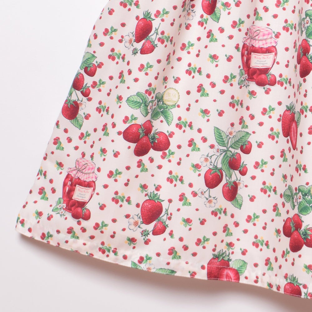 Melody basket いちご柄JSK オフ白　Mサイズ Strawberry Jam JSK by Melody BasKet