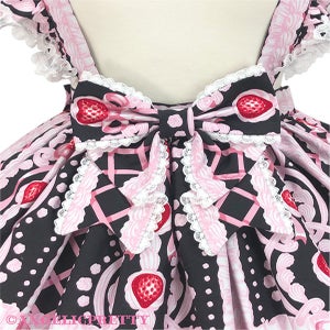 Decoration Strawberry Skirt by Angelic Pretty