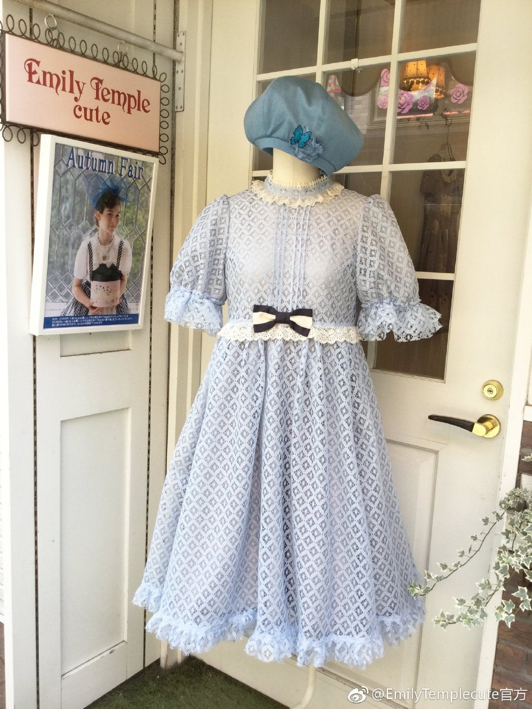 Sleep in Wonderland Lace OP by Emily Temple Cute