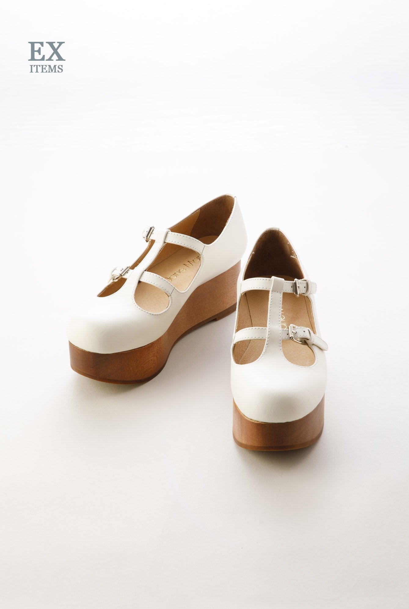 Jane Marple ウッドソール Tストラップ Wood Sole 2-Strap Shoes (2022) by Jane Marple
