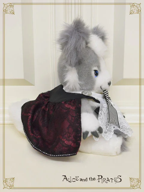Brilliant Notice from Phantom Thief Jabot & Cloak Set for Chris