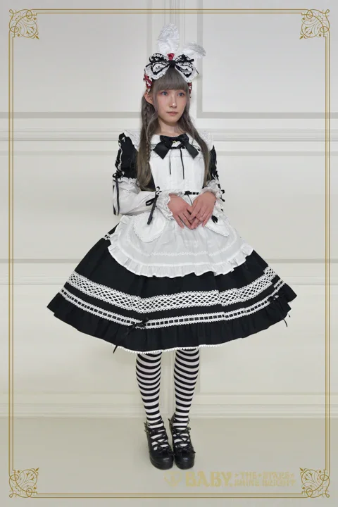 Dreaming Alice ♡ Apron by Baby, the Stars Shine Bright