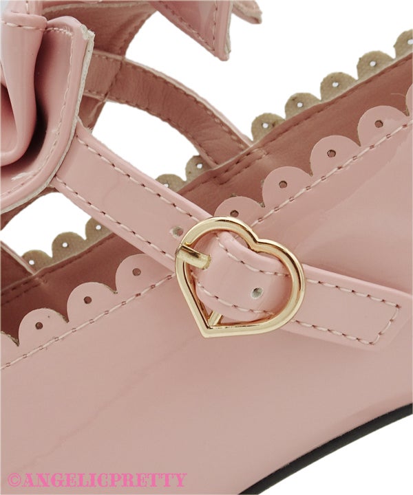 Enamel Chelsea Ribbon Shoes (2021) by Angelic Pretty