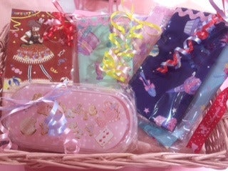 Individual Lunch Bag + Bento Set (Wonder Cookie) by Angelic Pretty