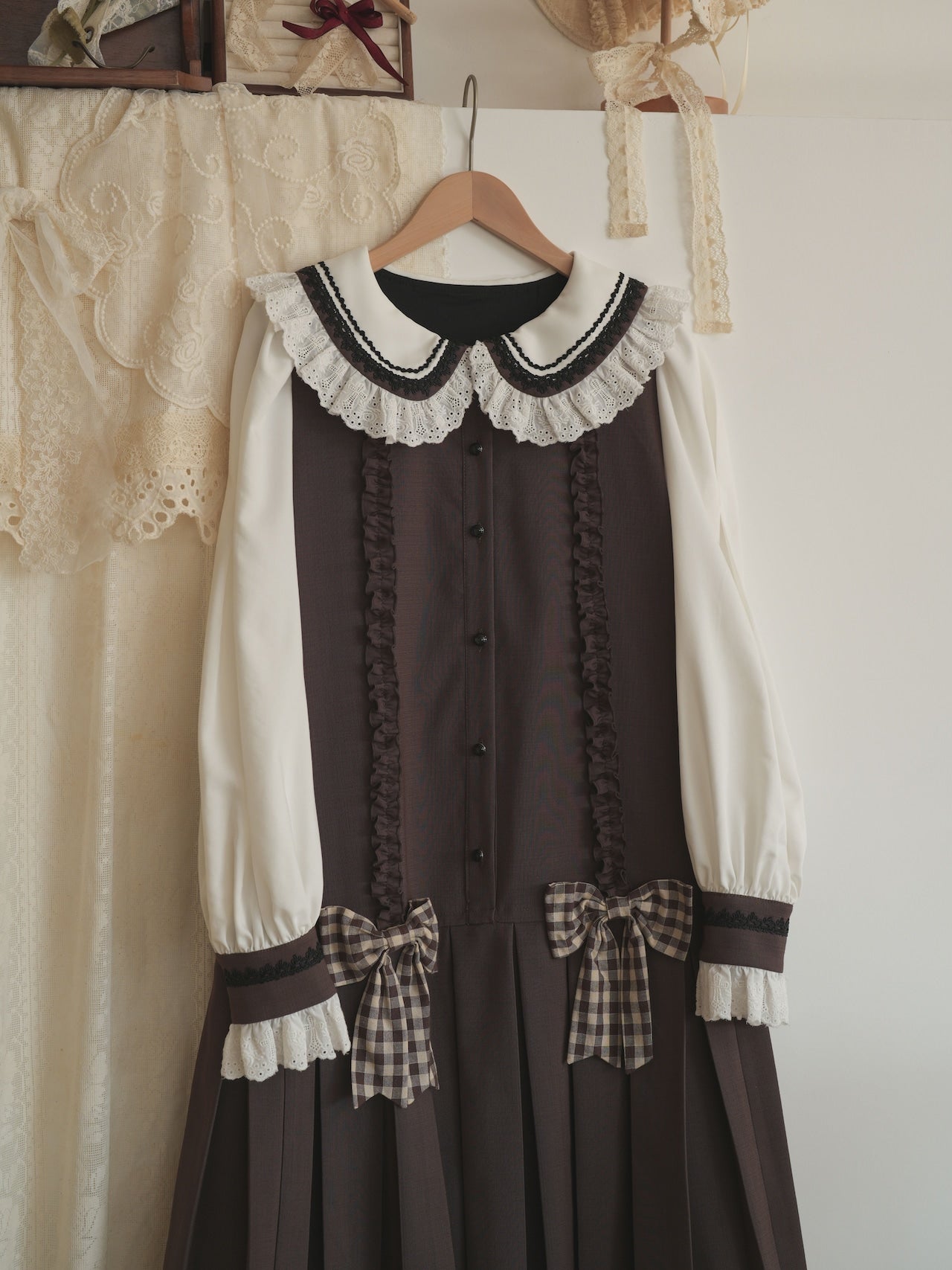 Hoshibako Works ~ Kreutzer Pleated Switching OP by Chinese Indie Brand